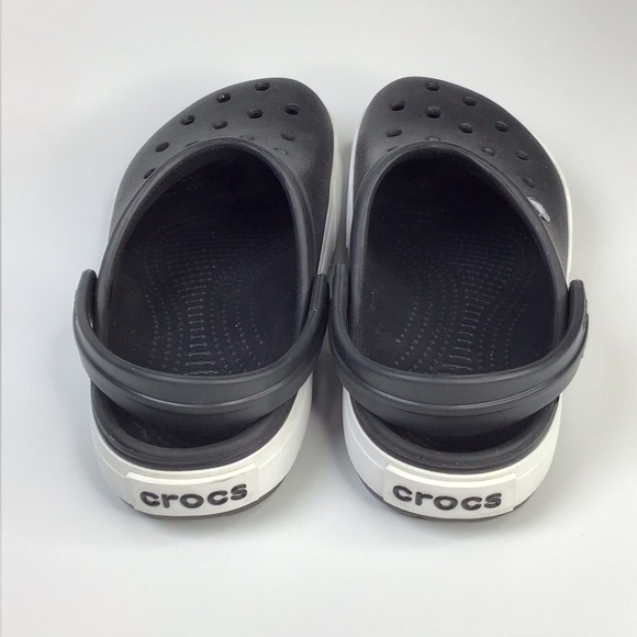 CROCS Crocband Clog in Black Size 7. - Picture 3 of 8